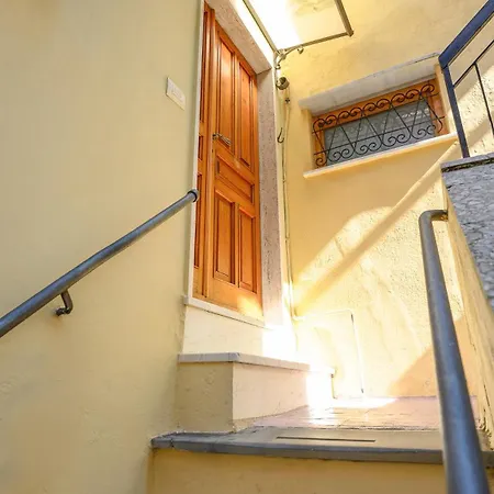 Nisida House 5 Terre 费扎诺