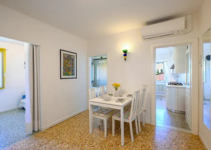 Nisida House 5 Terre Fezzano (Liguria)