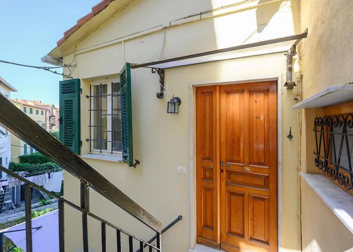 Nisida House 5 Terre Appartamento